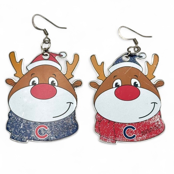 Pair of Mismatched Metal Chicago Cubs Reindeer Glitter Christmas Dangle Earrings - Picture 1 of 2